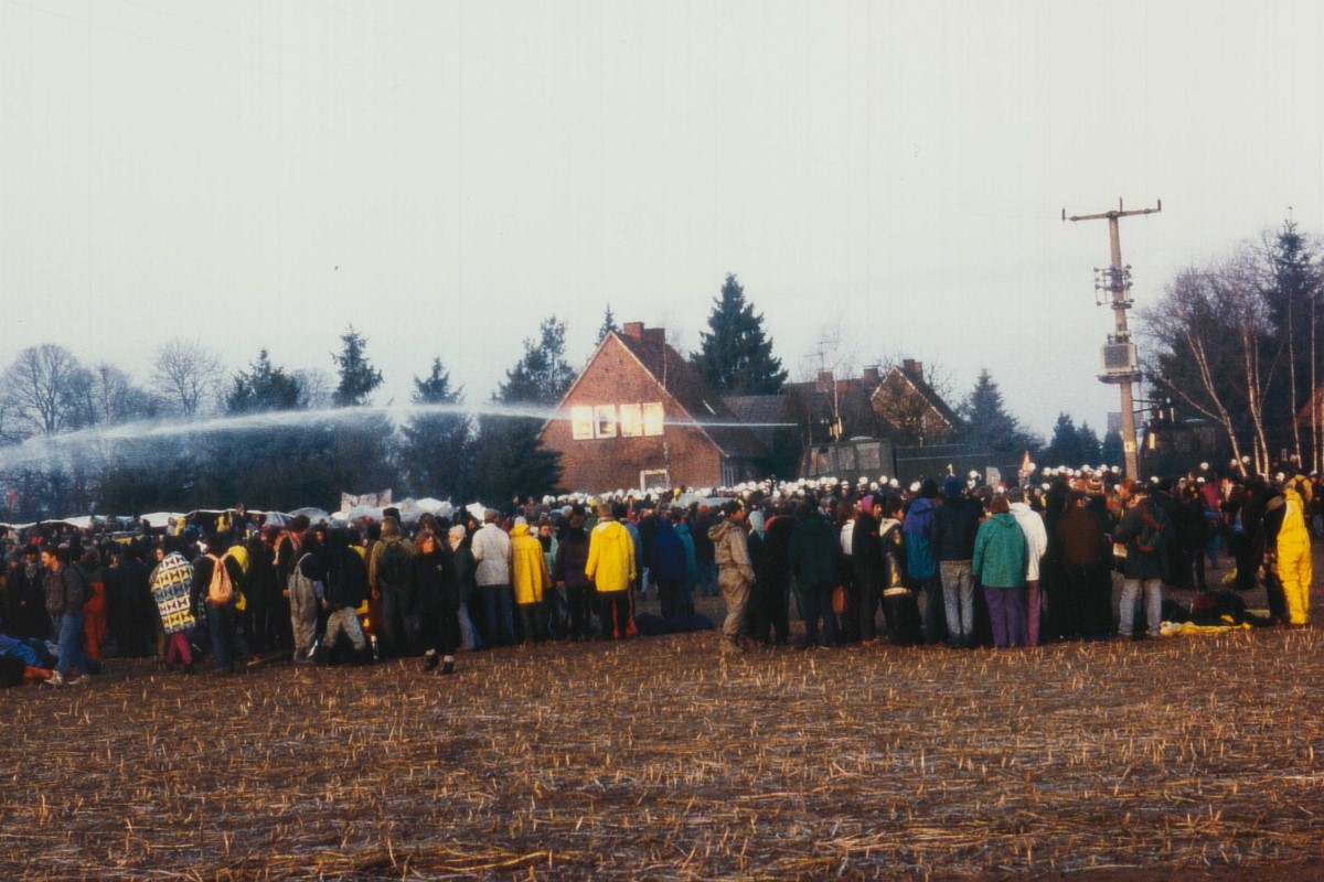 1997 - Während des Castortransports in Splietau. Foto: Lowin