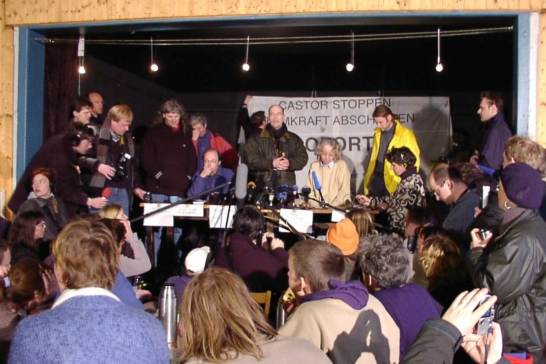 Pressekonferenz nach dem Castortransport im März 2001